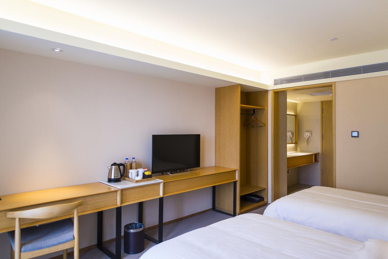 Ji Hotel Shanghai Hongqiao Transport Hub Linkong Zone Buitenkant foto