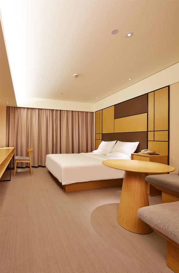 Ji Hotel Shanghai Hongqiao Transport Hub Linkong Zone Buitenkant foto