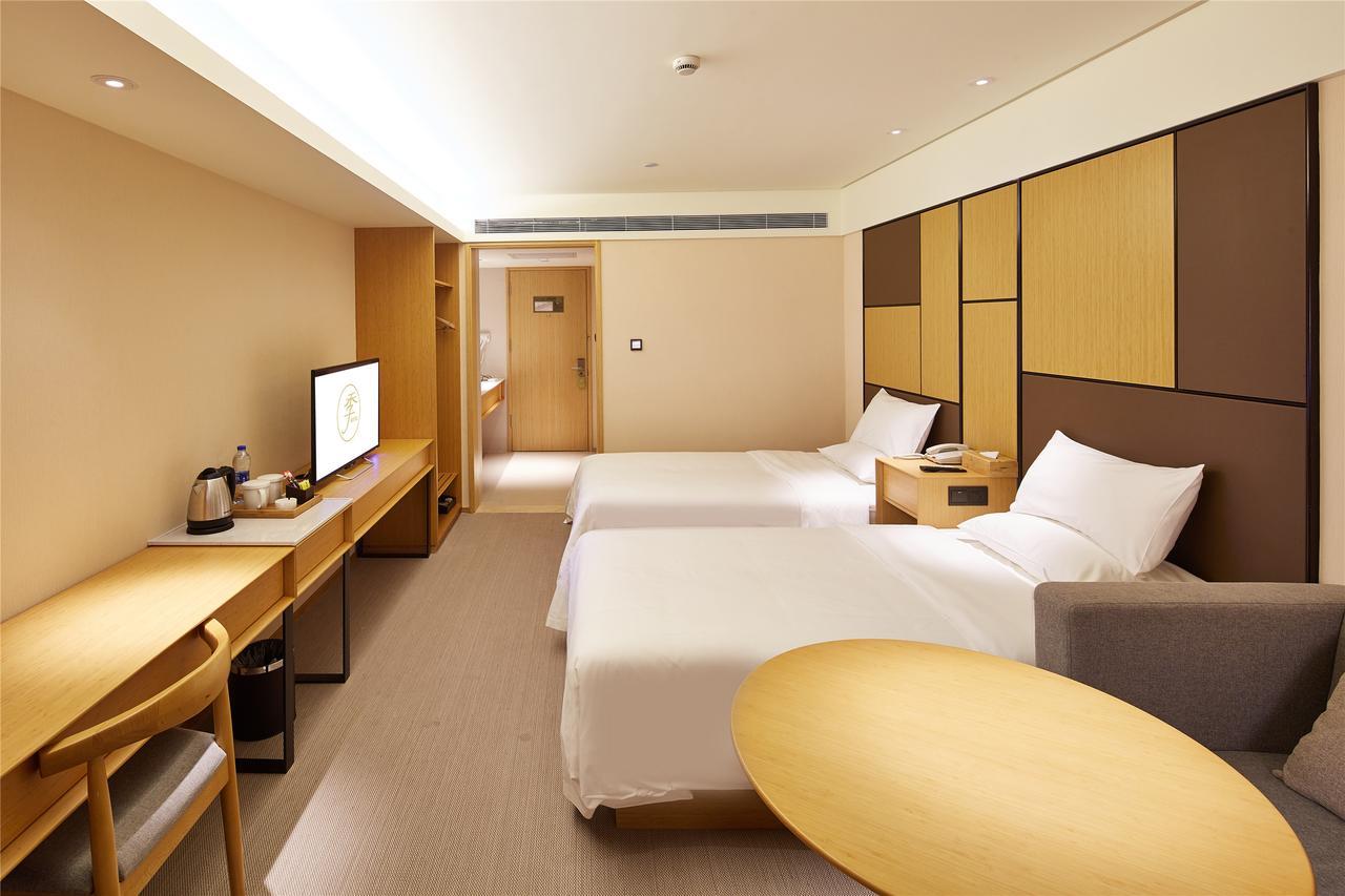 Ji Hotel Shanghai Hongqiao Transport Hub Linkong Zone Buitenkant foto